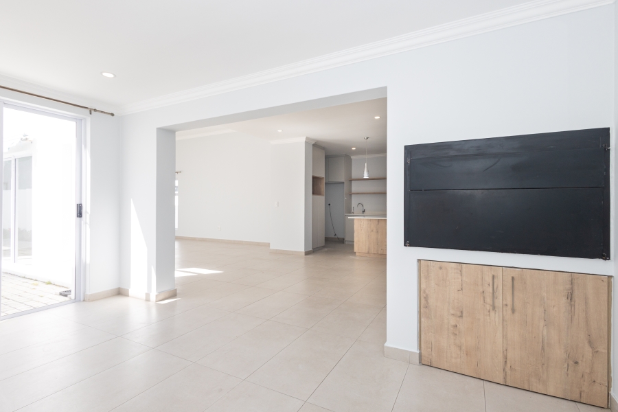 4 Bedroom Property for Sale in Sagewood Western Cape